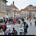 Prague - la releve de la garde du Chateau 006